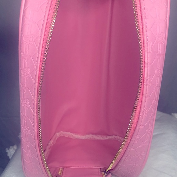 SHANE X JEFFREE pink double zip make up bag with a pig print design. - Picture 12 of 12